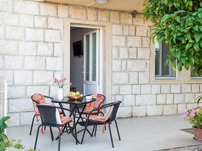 公寓 Stella - One Bedroom With Terrace A2 *